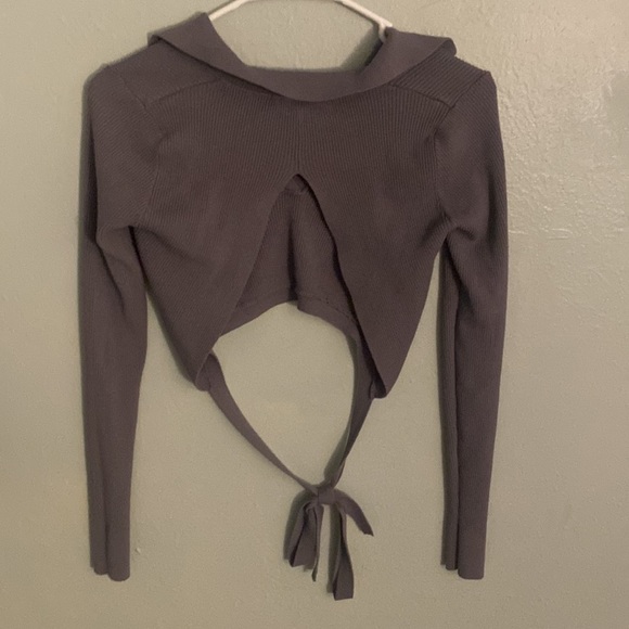 Womens cropped long sleeve size small - Picture 3 of 3